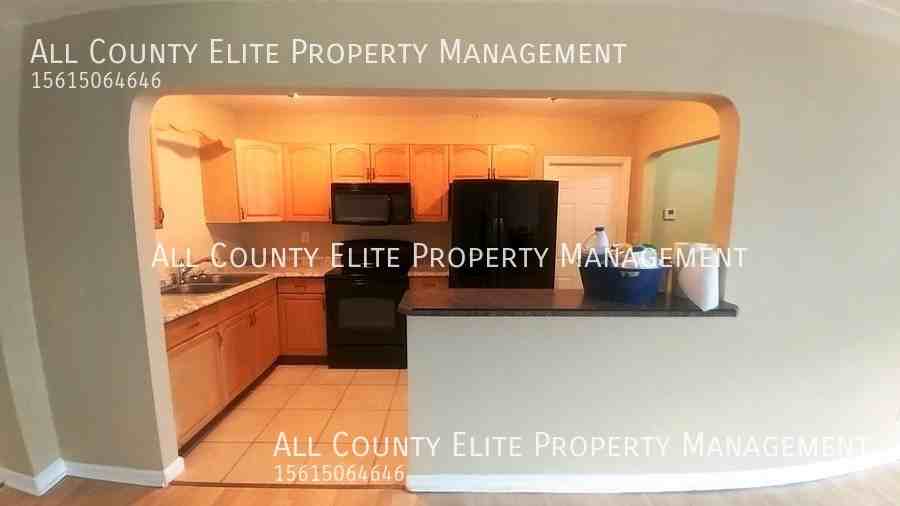 341 W 22nd Ct - Photo 3 of 23