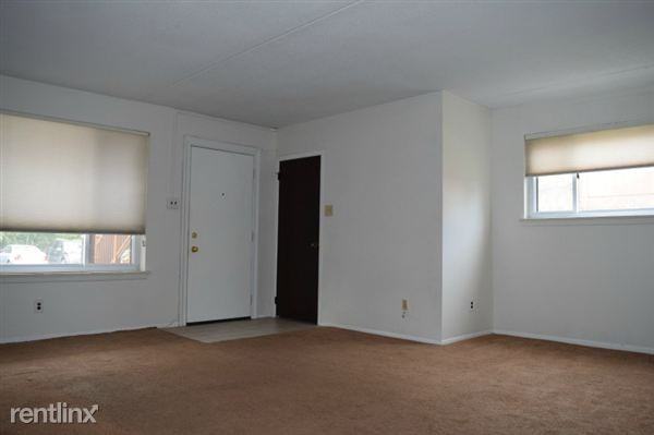 5200 Hilltop Dr - Photo 3 of 16