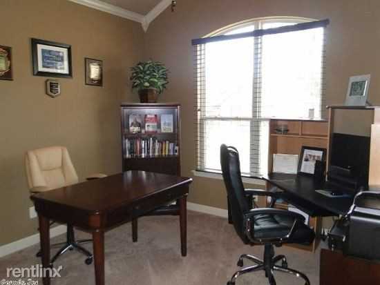 16 Justice Ln - Photo 3 of 10