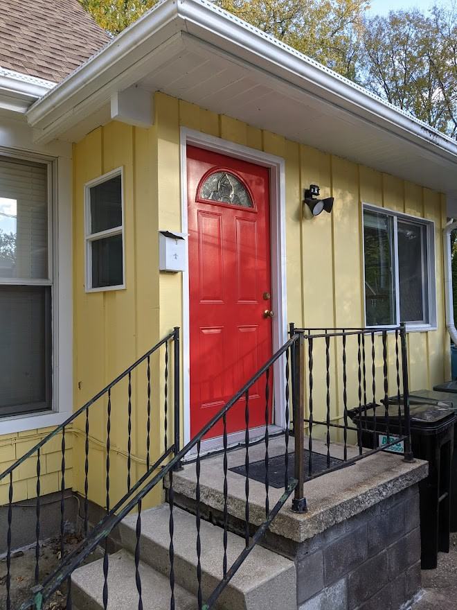 205 W California Ave #B - Photo 2 of 10