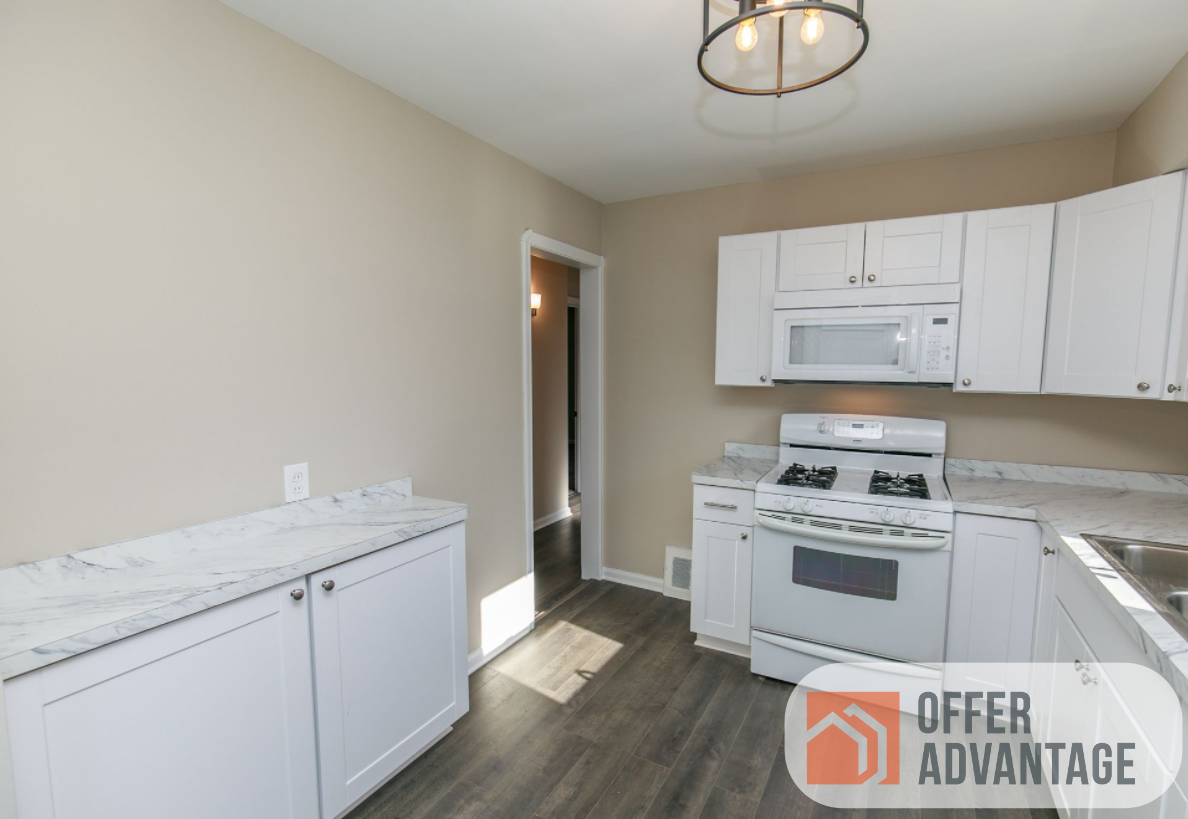 4403 W 57th St #1 - Photo 3 of 11