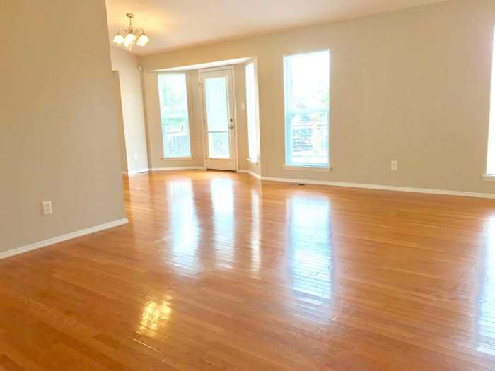 14 Rivermeadows Dr - Photo 3 of 26