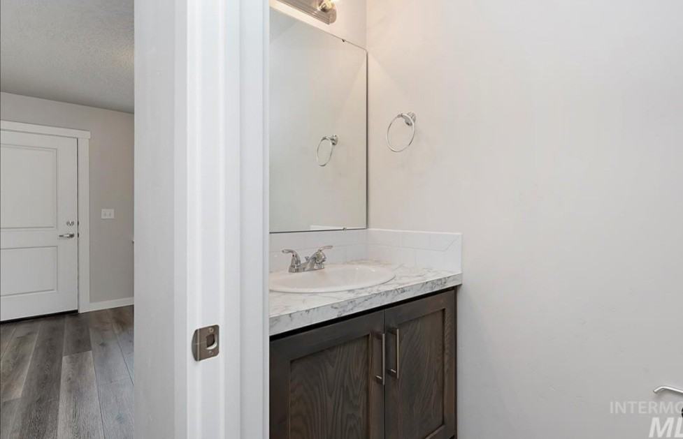 Townhouse Style Apartment - Photo 2 of 6