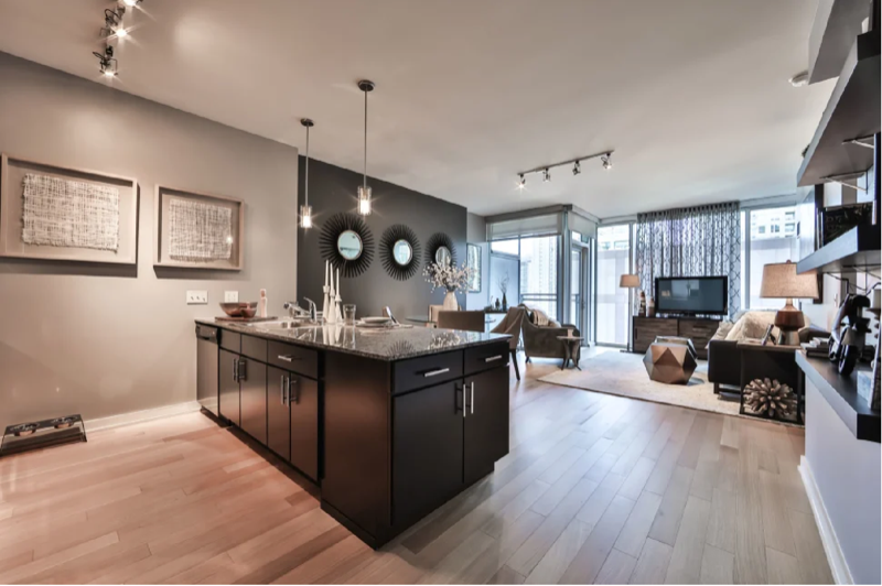 210 W Kinzie St - Photo 2 of 9