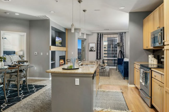 600 16th St #0405 - Photo 2 of 18