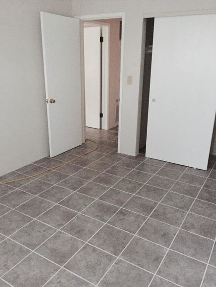 8400 Amigo Avenue - Photo 4 of 9