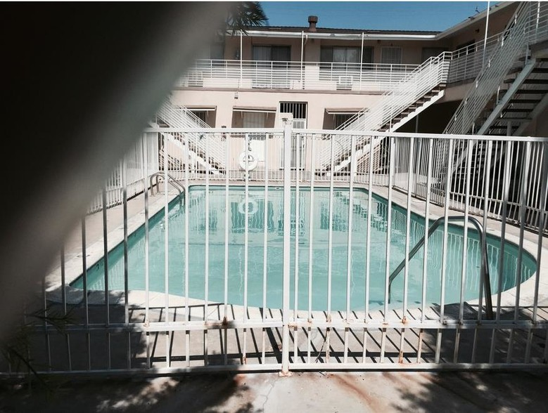 8400 Amigo Avenue - Photo 7 of 9