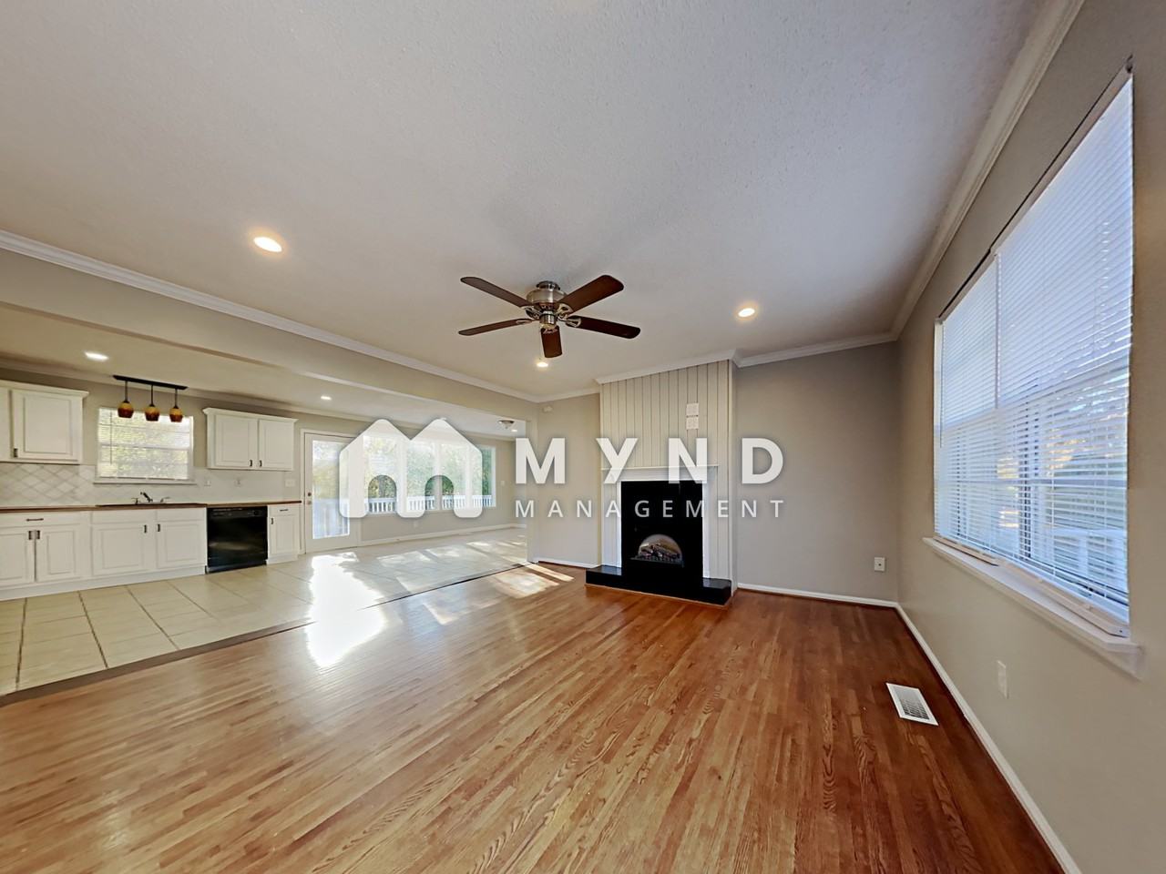 3022 Debra Dr - Photo 2 of 20