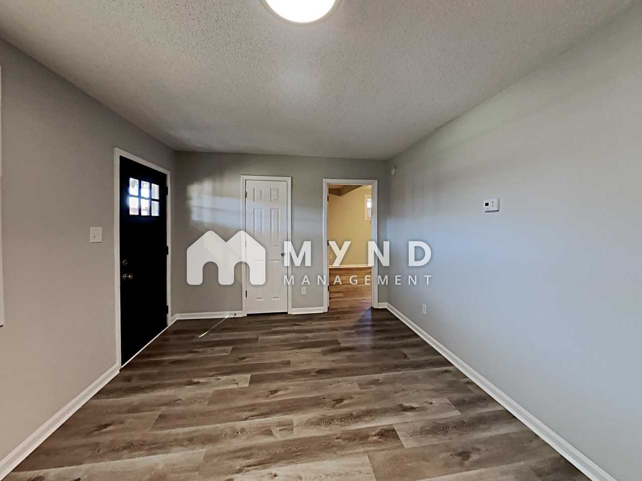 1800 Genesis Park Pl - Photo 2 of 18