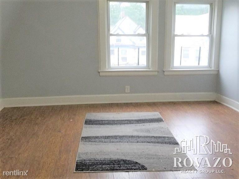 110 N 17th St - Photo 3 of 4