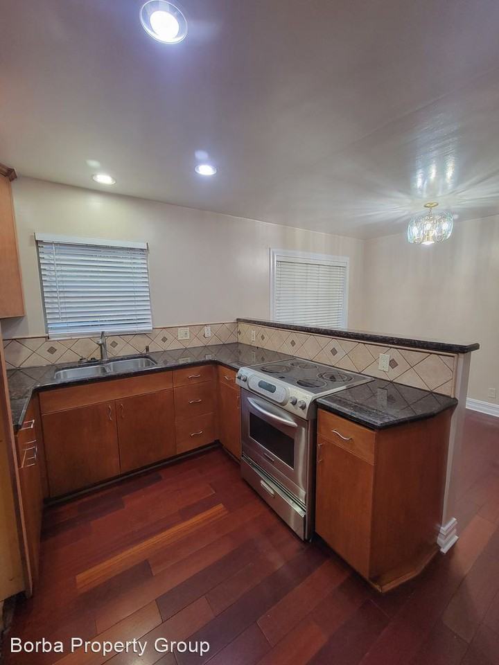 260 E. 25th St. - Photo 2 of 18