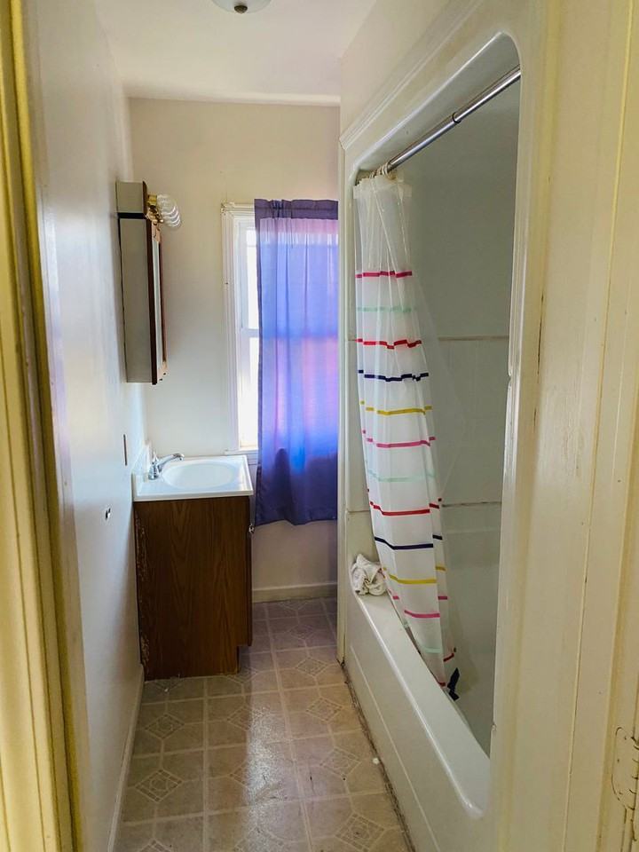 1405 E Washington Ave - Photo 3 of 5