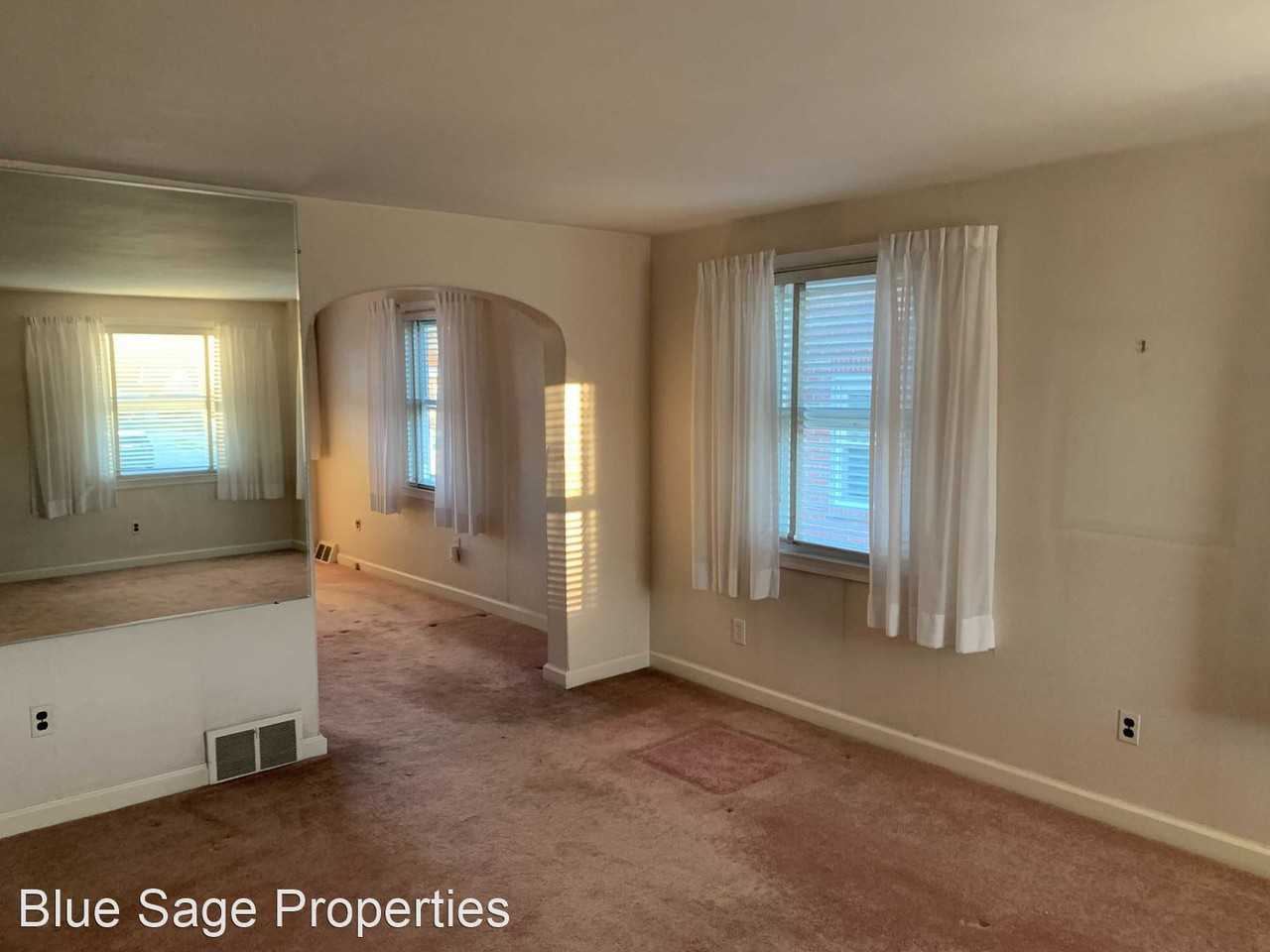 531 Lakeview Dr - Photo 3 of 15