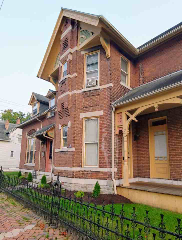 201 S 3rd St - Photo 3 of 5