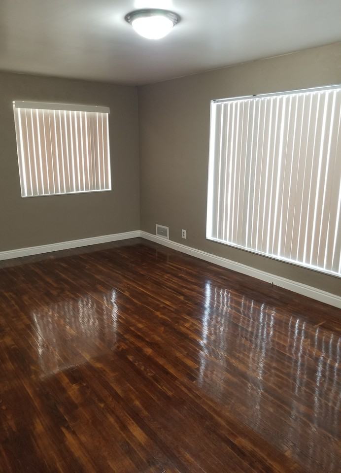 1584 Nw - Photo 5 of 14