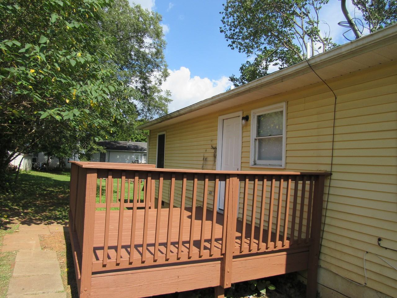 102 Page St - Photo 2 of 9