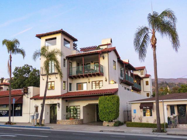 1532 State St - Photo 2 of 31