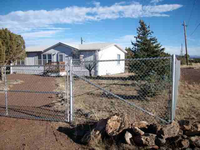 1777 Bemus Pl - Photo 3 of 14