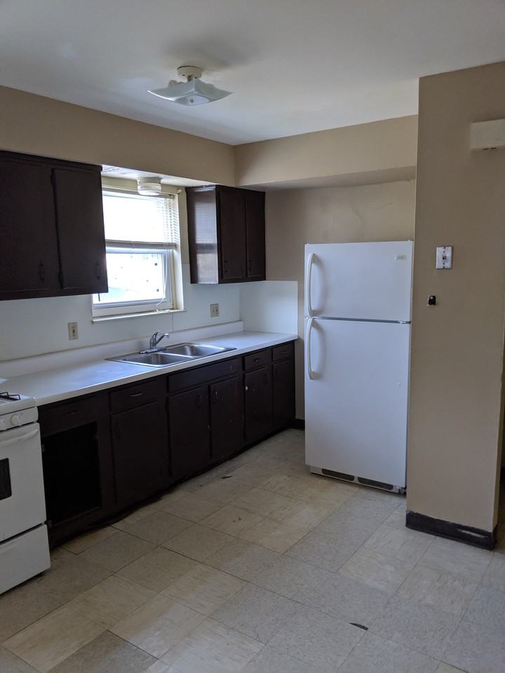 1610 10th St Ne #33B5 - Photo 2 of 10