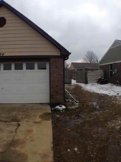 7154 Brandee Dr - Photo 3 of 14