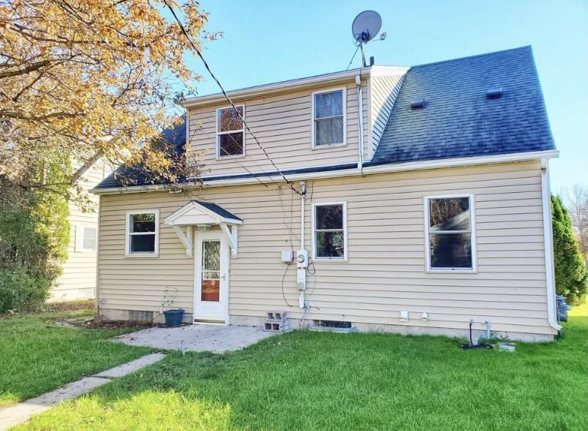 1014 3rd St - Photo 3 of 20