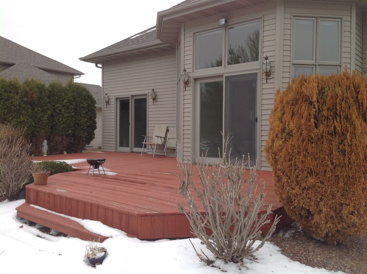 341 Brookview Dr - Photo 3 of 10