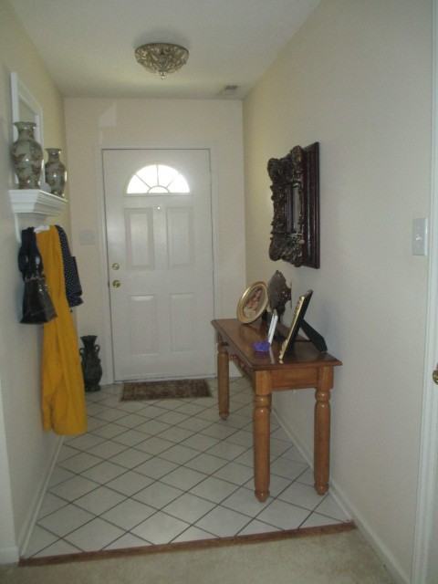 207 Esquire Ct - Photo 2 of 14