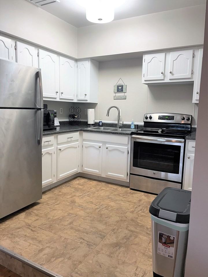 1015 La Salle Street #3 - Photo 5 of 18