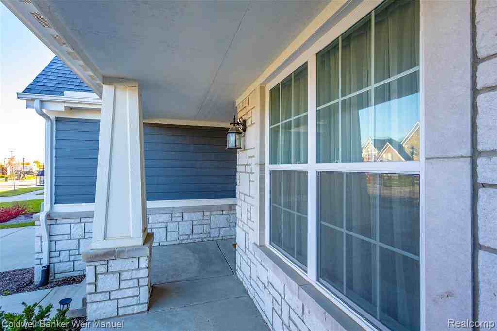 47749 Fieldstone Dr - Photo 3 of 38