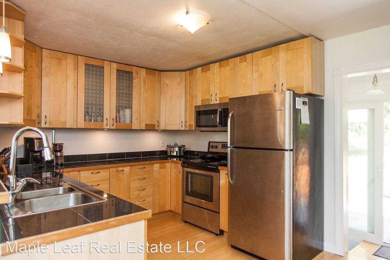 9014 30th Ave Sw - Photo 3 of 25