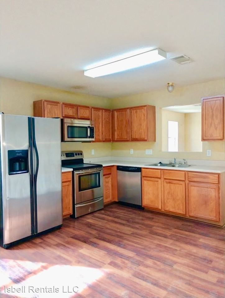 3504 Driftwood Dr - Photo 2 of 10