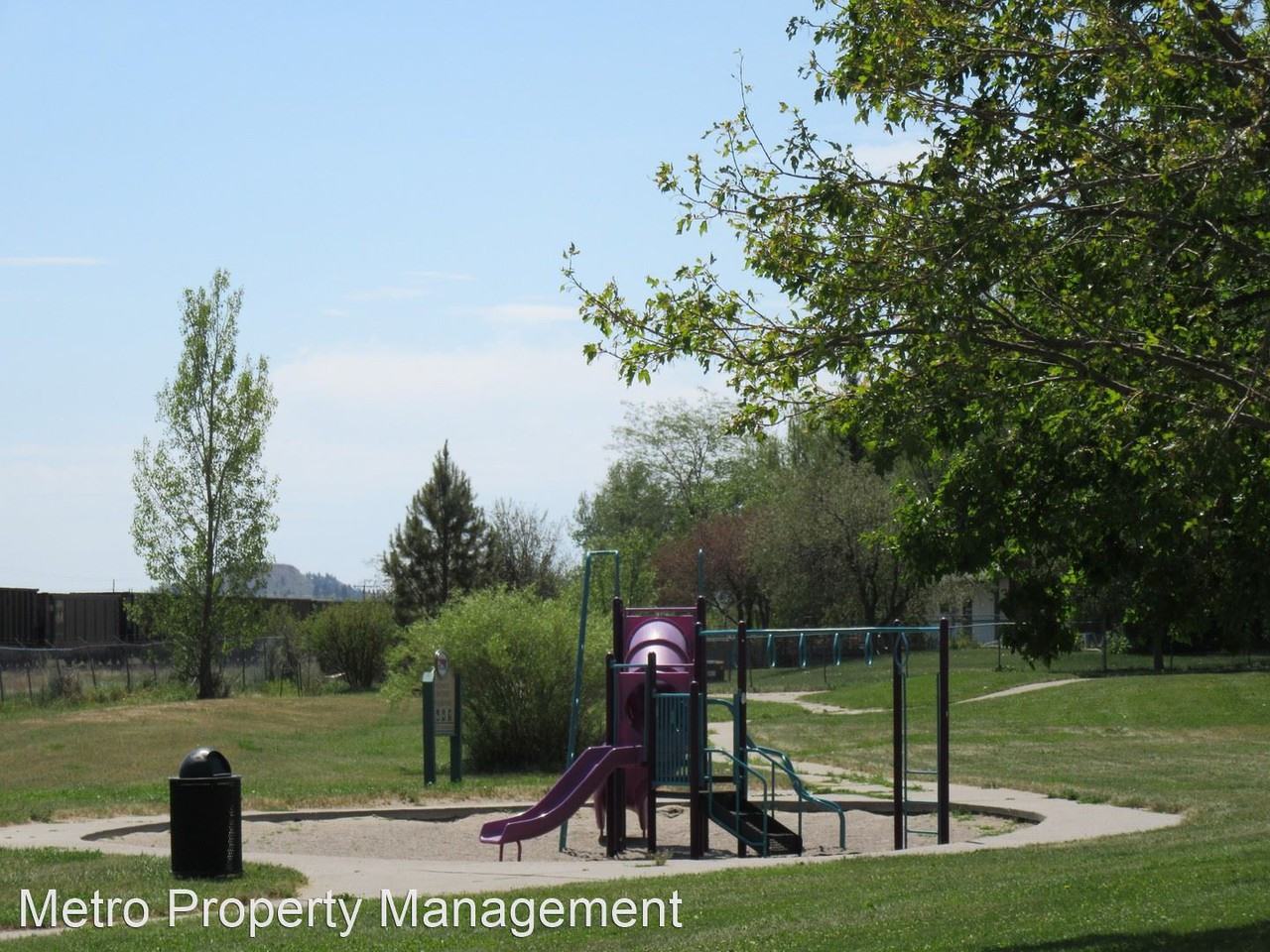 Ash Apartments - Photo 2 of 10