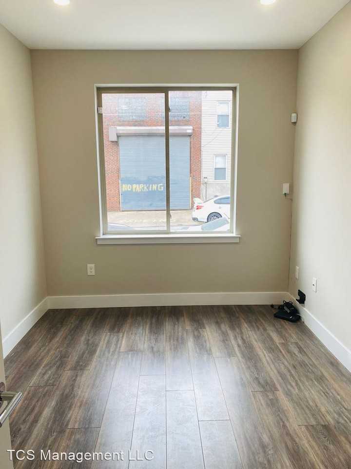 1845 East Huntingdon Street (NT) - Photo 3 of 19