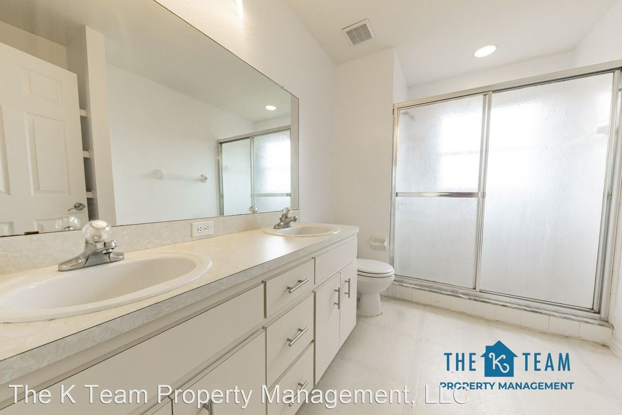 529 Terranova Cir - Photo 3 of 13