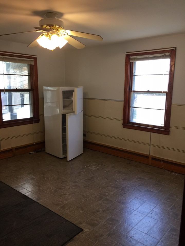 560 Eastern Ave - Photo 3 of 11