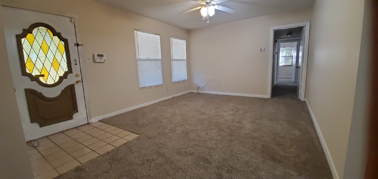 909 Springbrook Ave - Photo 2 of 9