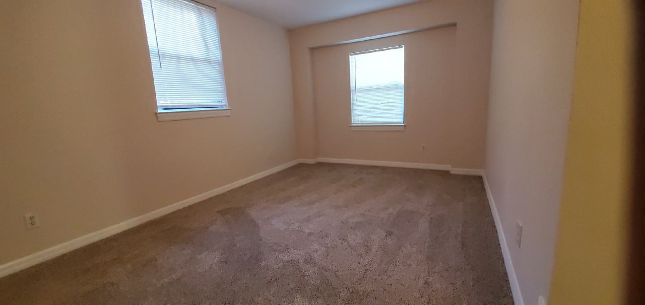 909 Springbrook Ave - Photo 3 of 9