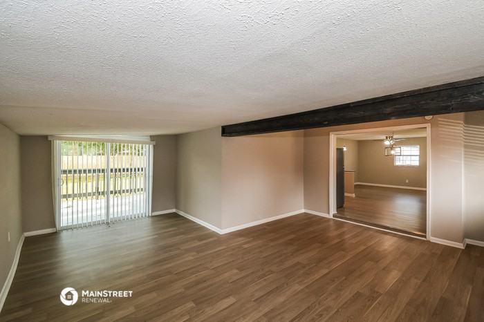 335 Bonnlyn Dr - Photo 3 of 16