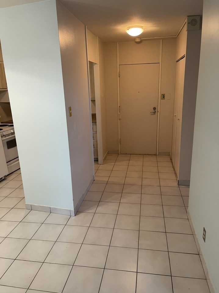 7400 Sherbrooke St W - Photo 2 of 8