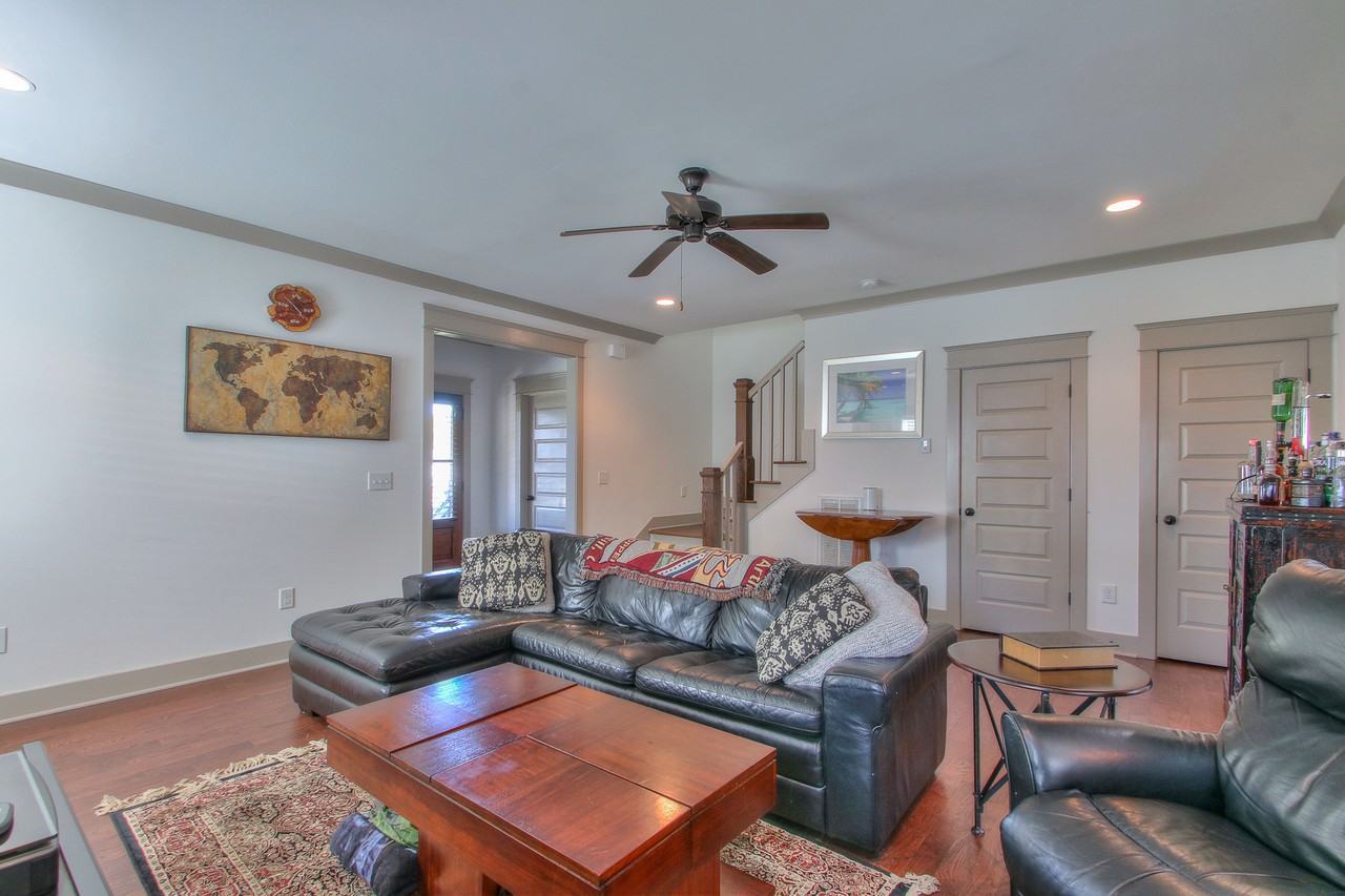 1422A Huffine St #1 - Photo 5 of 44
