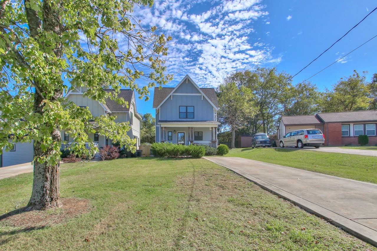 1422A Huffine St #1 - Photo 3 of 44