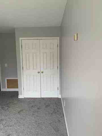 10625 Hathaway Ave - Photo 2 of 11