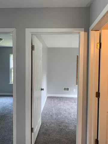 10625 Hathaway Ave - Photo 5 of 11