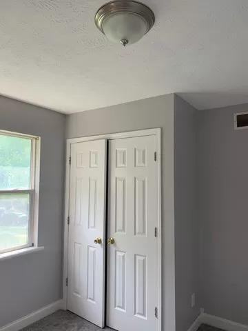 10625 Hathaway Ave - Photo 7 of 11