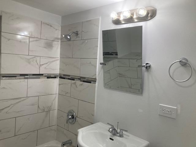 6142 S Artesian Ave Unit 0 - Photo 3 of 5