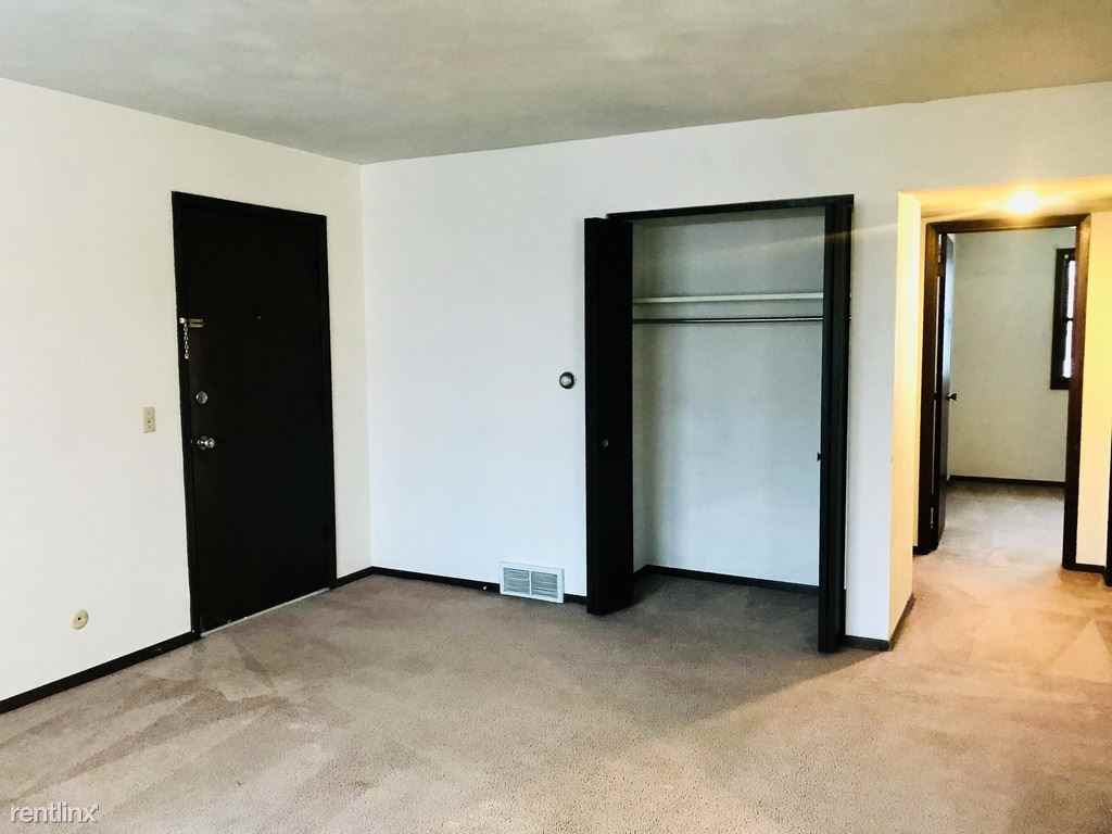 333 S Parker St - Photo 2 of 8