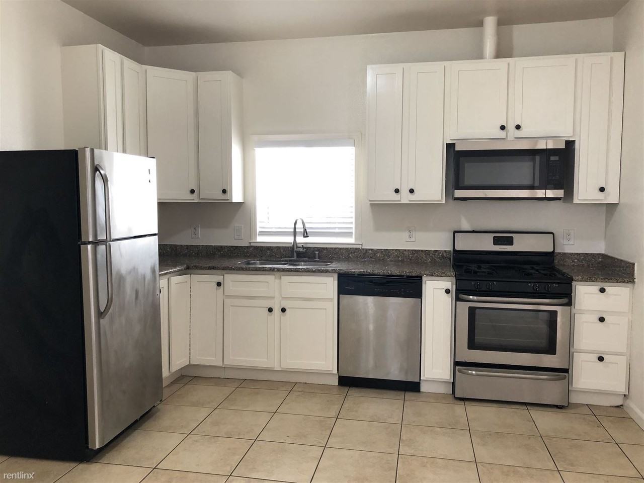 1492 3rd St - Photo 3 of 15