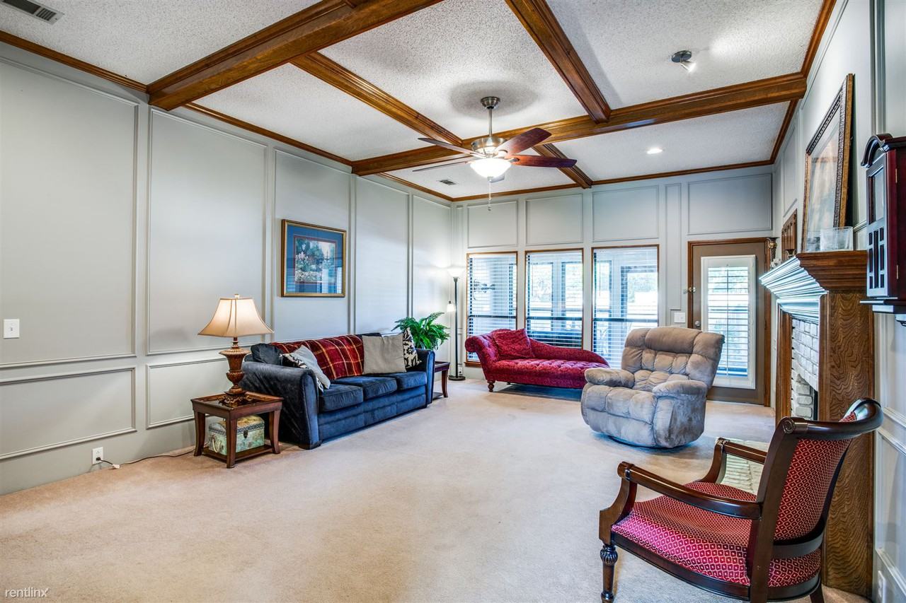 1511 Quail Run Dr - Photo 2 of 10