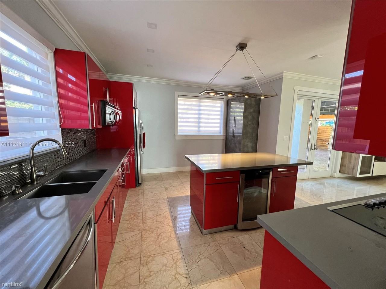 1586 Sw 154th Ave - Photo 3 of 10