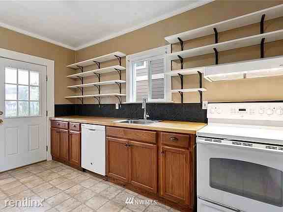 2320 King St - Photo 3 of 3